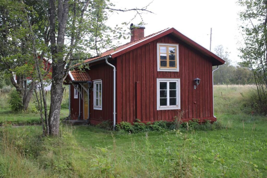 Ramkvilla Sjoenaera Stuga Med Bat Och Bastu מראה חיצוני תמונה
