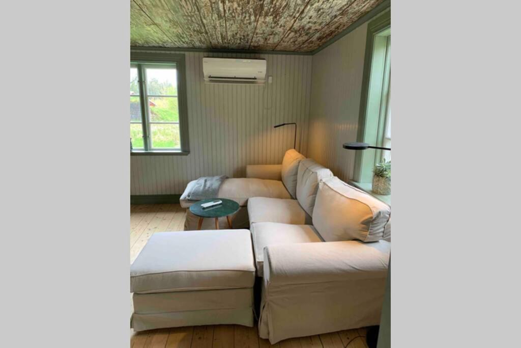 Ramkvilla Sjoenaera Stuga Med Bat Och Bastu מראה חיצוני תמונה